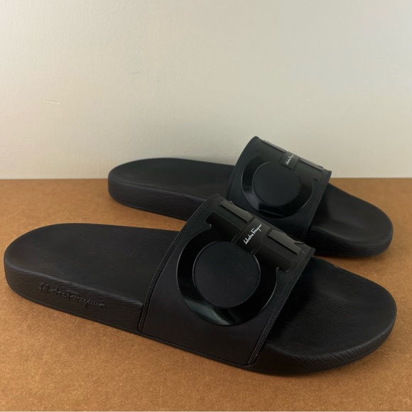 SALVATORE FERRAGAMO BLACK SLIDE SANDALS - Picture 2 of 13
